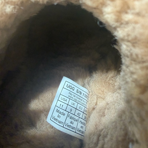 UGG Lanah Clog Slipper in Tan - Picture 6 of 7